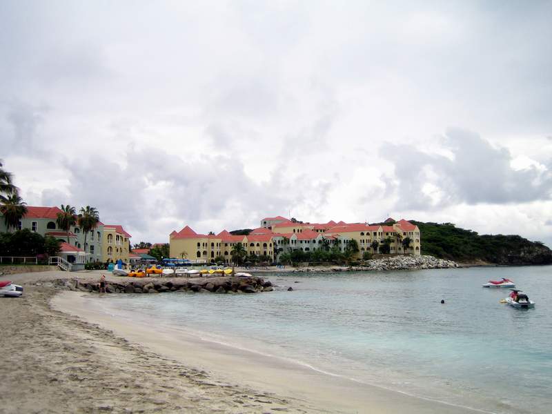 St Maarten Little Bay Beach